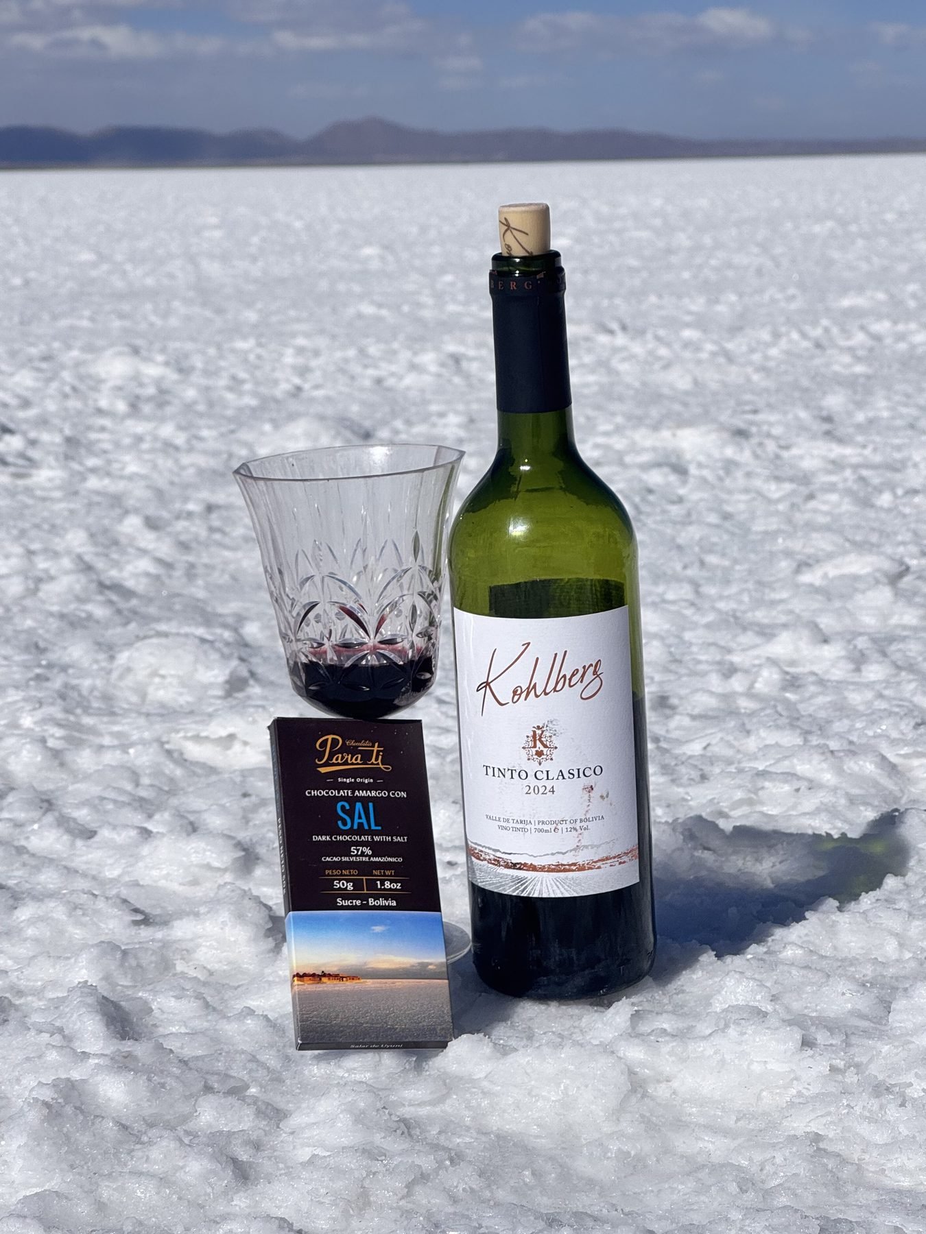 Shooting vin et chocolat sur le salar d’Uyuni - FBW Project